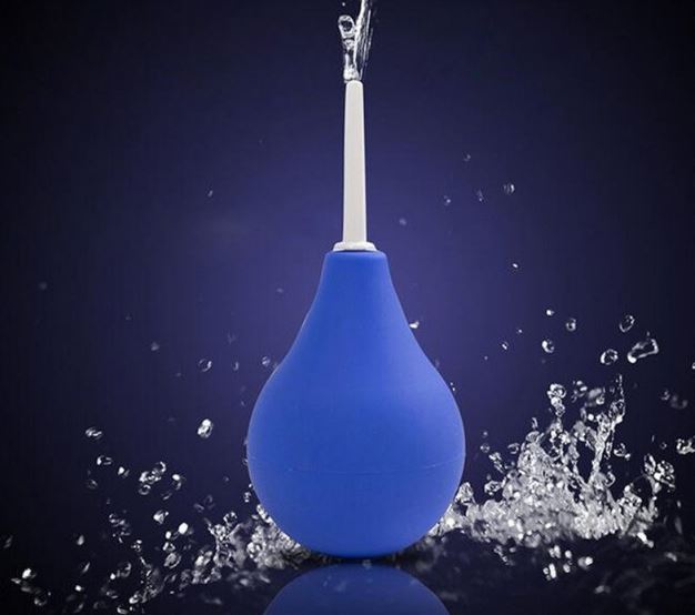 Dụng cụ vệ sinh hậu môn nhanh gọn sạch sẽ chuẩn bị quan hệ