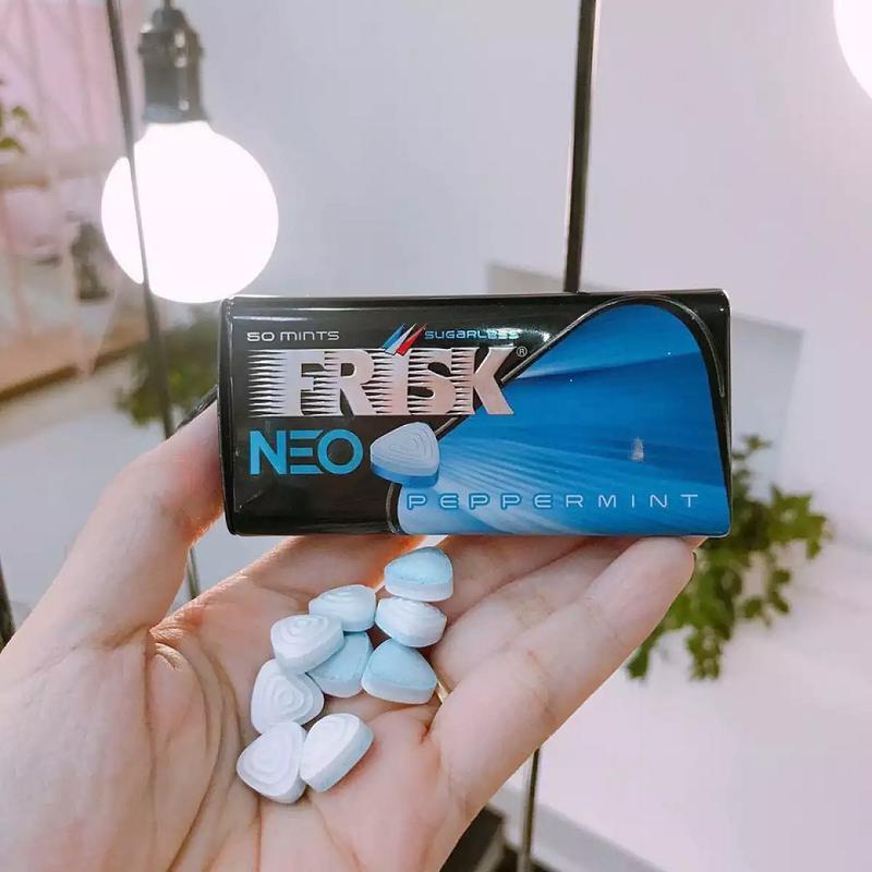 Frisk Neo Peppermint kẹo ngậm bạc hà kích thích 50 viên Nhật