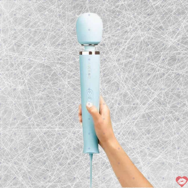 Le Wand Plug-In Xanh Dương Dây Siêu Mạnh Massage Đỉnh Cao