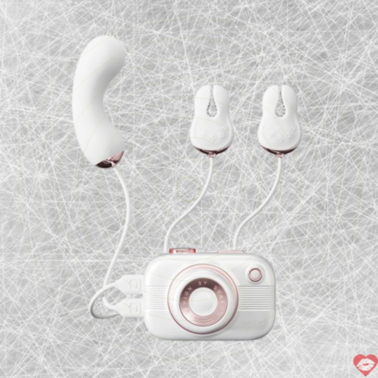 SVAKOM Camera Suck Breast Clamp APP 3in1 Điên Rồ