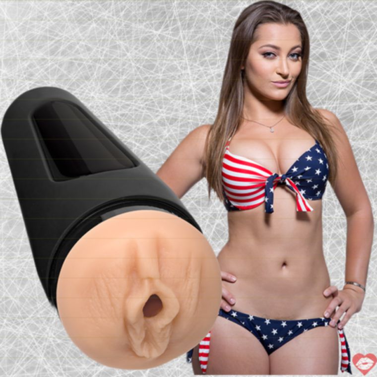 Main Squeeze Dani Daniels Vulva Thực Tế