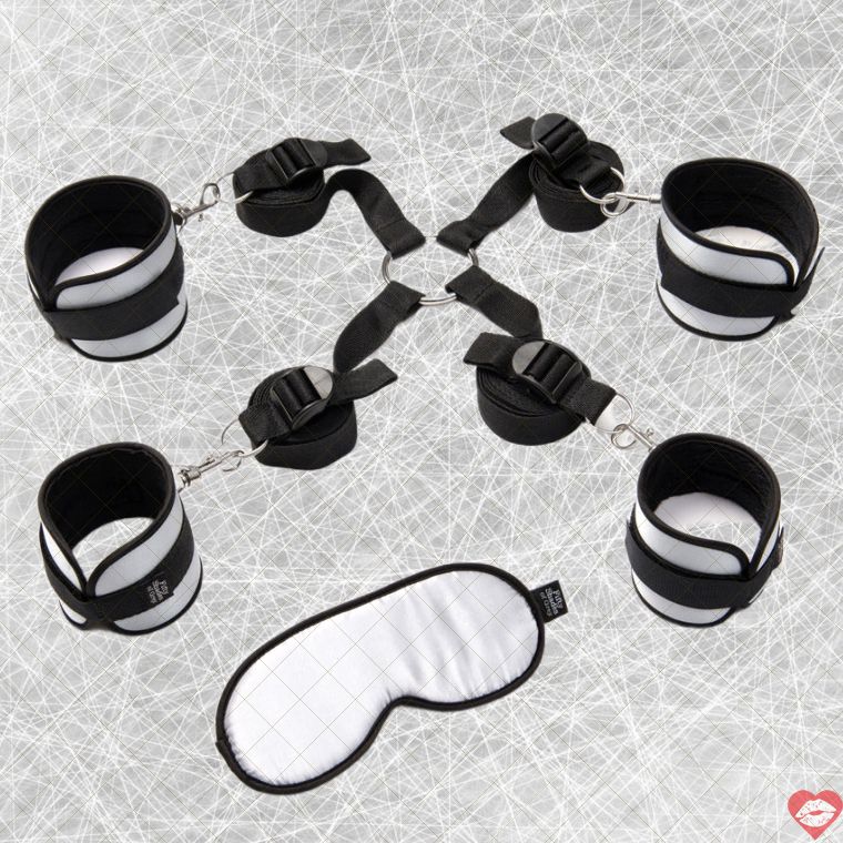 Bộ Còng Giường Fifty Shades BDSM Đam Mê Siêu Sướng 
