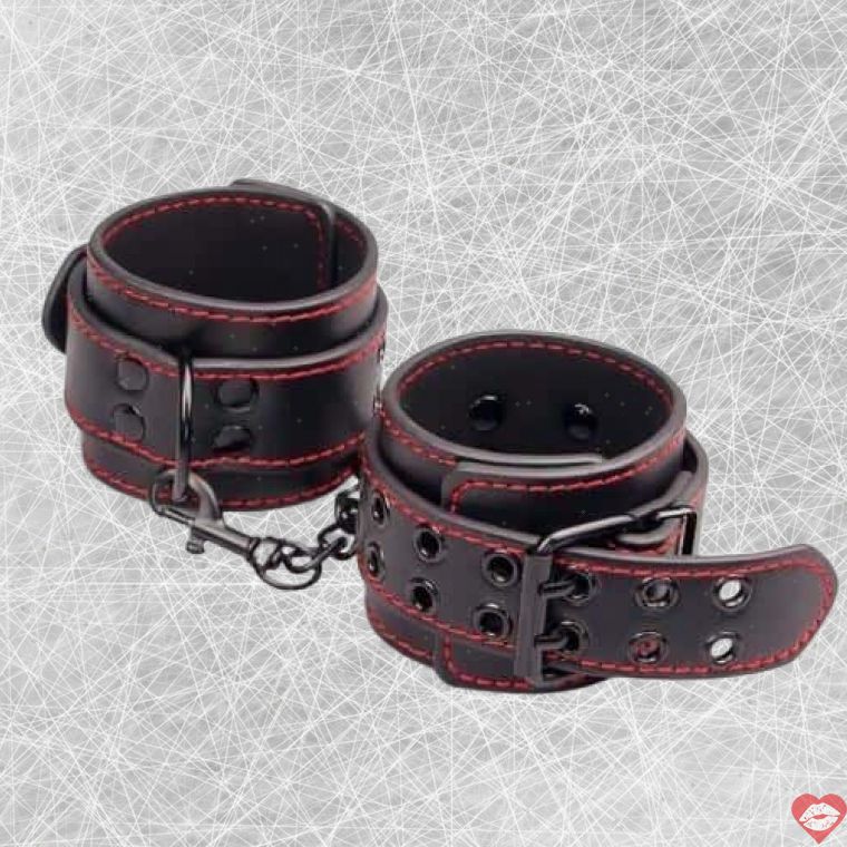 Lovetoy Còng Tay Da Đen Chơi Bondage Nóng
