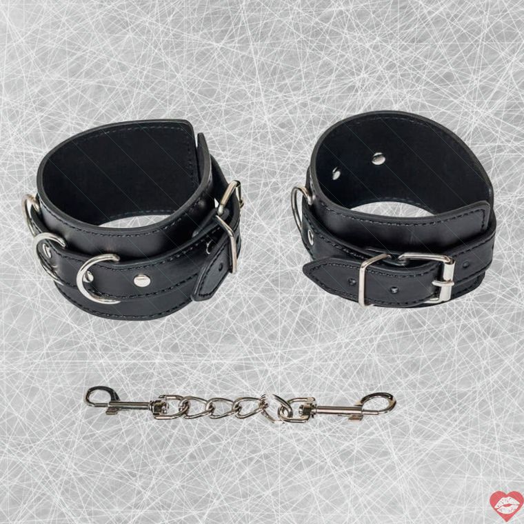 Lola Games Nạn Chân Đen PVC Khóa Chặt Nô Lệ