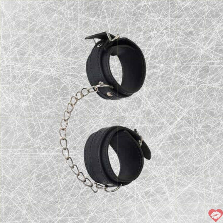Handcuffs Party Hard Serenity Đen PVC Điều Chỉnh Nhanh
