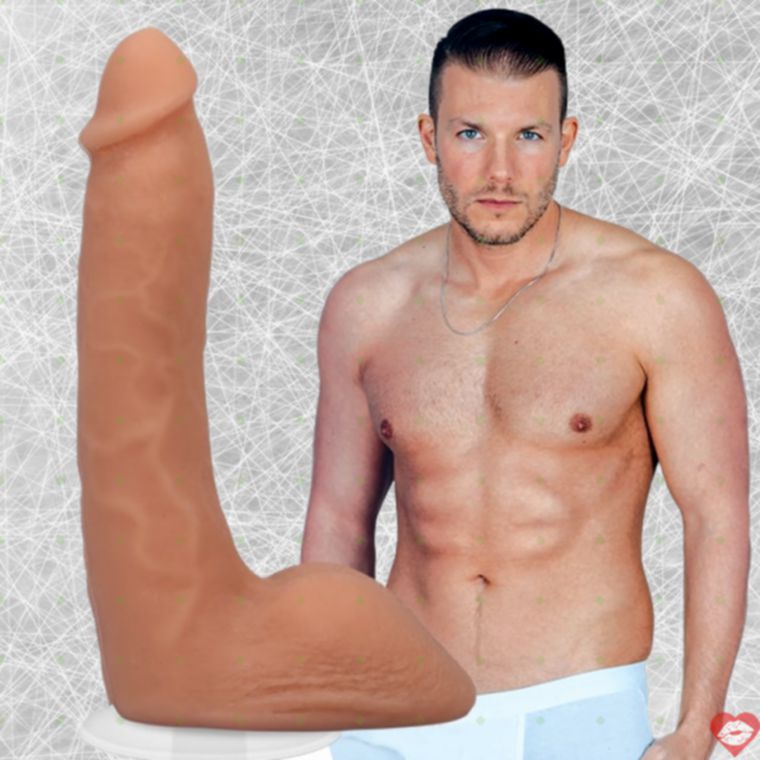 Signature Codey Steele dildo Ultraskyn siêu thực tế 
